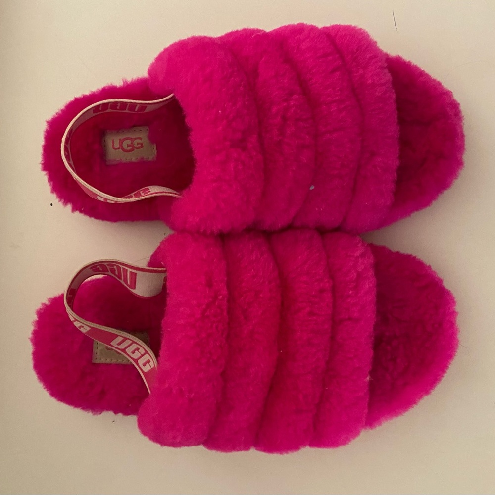 UGG Kids Vibrant Pink Fluffy Slippers